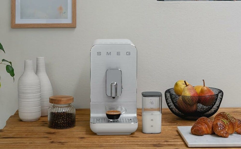 Smeg Selection BCC13WHMEU 50'S Style Macchina da caffè automatica con sistema latte - bianco opaco