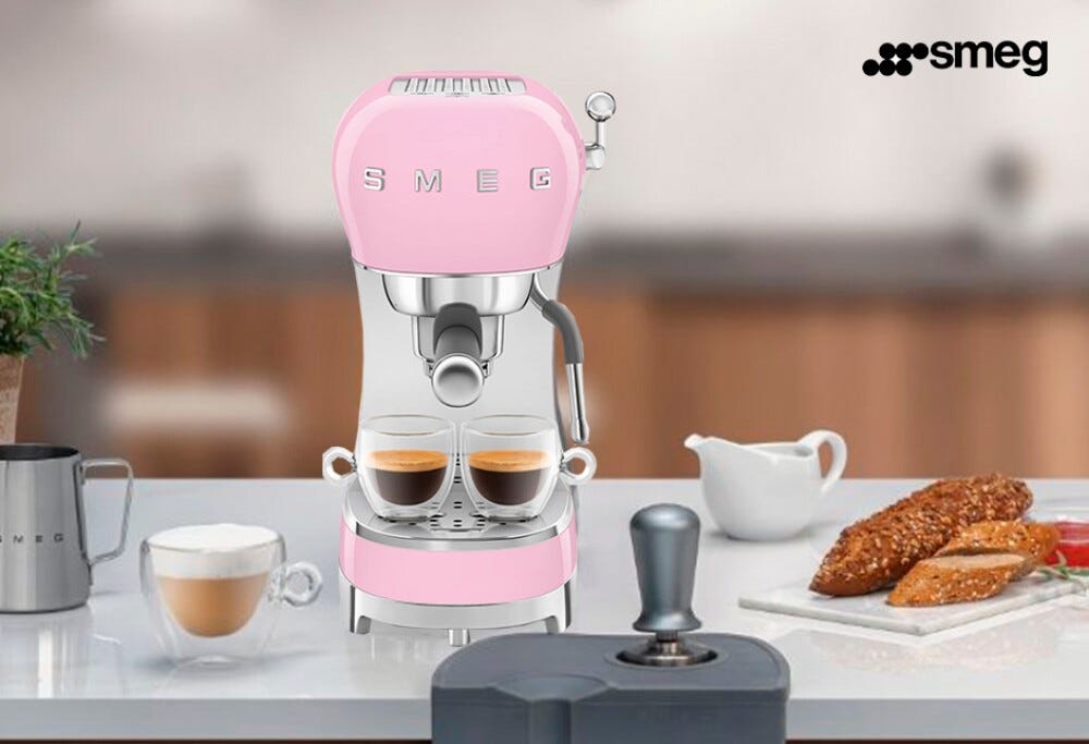 Smeg Selection ECF02PKEU 50'S Style Macchina da caffè espresso manuale - rosa lucido