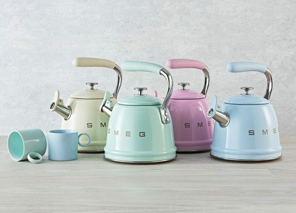 Smeg Selection WKF01PB 50'S Style Bollitore per piano cottura 2,3 l - azzurro lucido