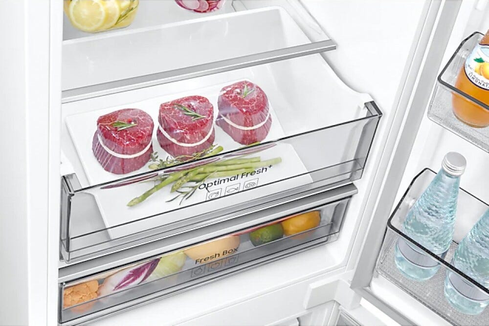 Samsung BRB80F26BCS0EF F1rst 60 AI Frigorifero con congelatore da incasso cm. 54 h. 178 - lt. 264