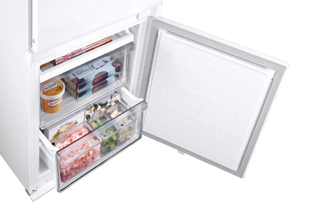 Samsung BRB70F30BES0 Frigorifero con congelatore da incasso cm. 54 h. 194 - lt. 298