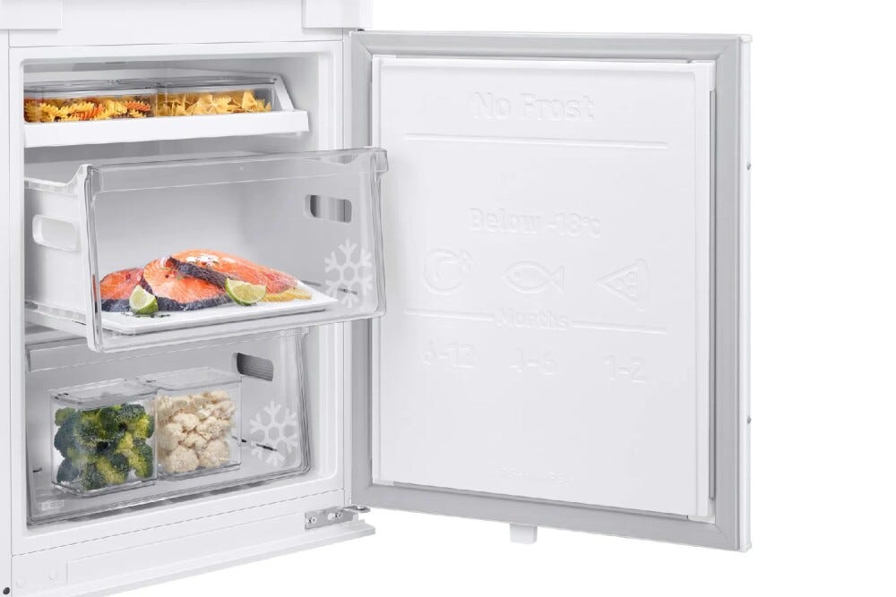 Samsung BRB70F30BES0 Frigorifero con congelatore da incasso cm. 54 h. 194 - lt. 298
