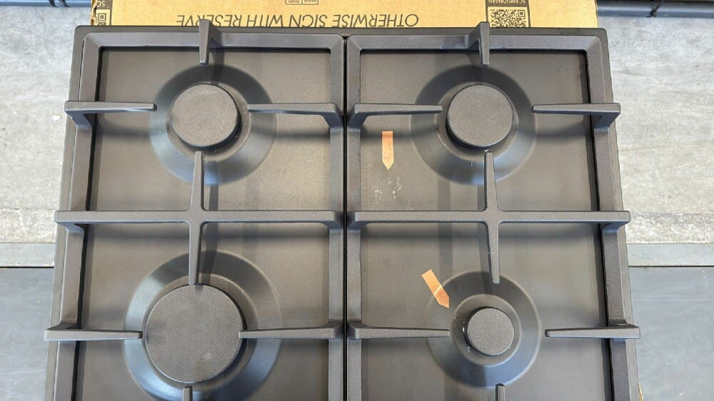 Bertazzoni OUTLET P604PRONE Piano cottura a gas 4 fuochi cm 60 - nero opaco - ARTICOLO NUOVO CON GRAFFI SU SMALTATURA (vedi foto) SENZA IMBALLO ORIGINALE