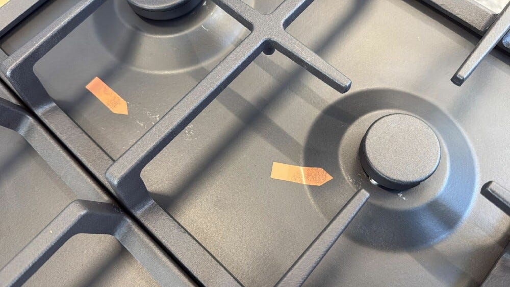 Bertazzoni OUTLET P604PRONE Piano cottura a gas 4 fuochi cm 60 - nero opaco - ARTICOLO NUOVO CON GRAFFI SU SMALTATURA (vedi foto) SENZA IMBALLO ORIGINALE