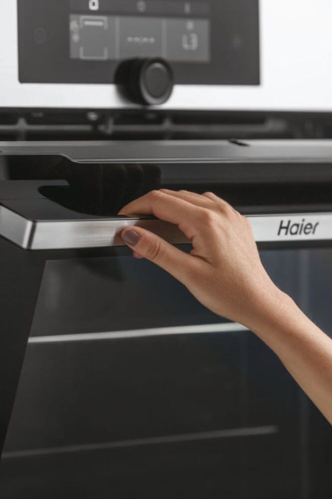 Haier HWO60SM2FS9XH I-Turn serie 2 Forno elettrico pirolitico cm. 60 - inox/nero
