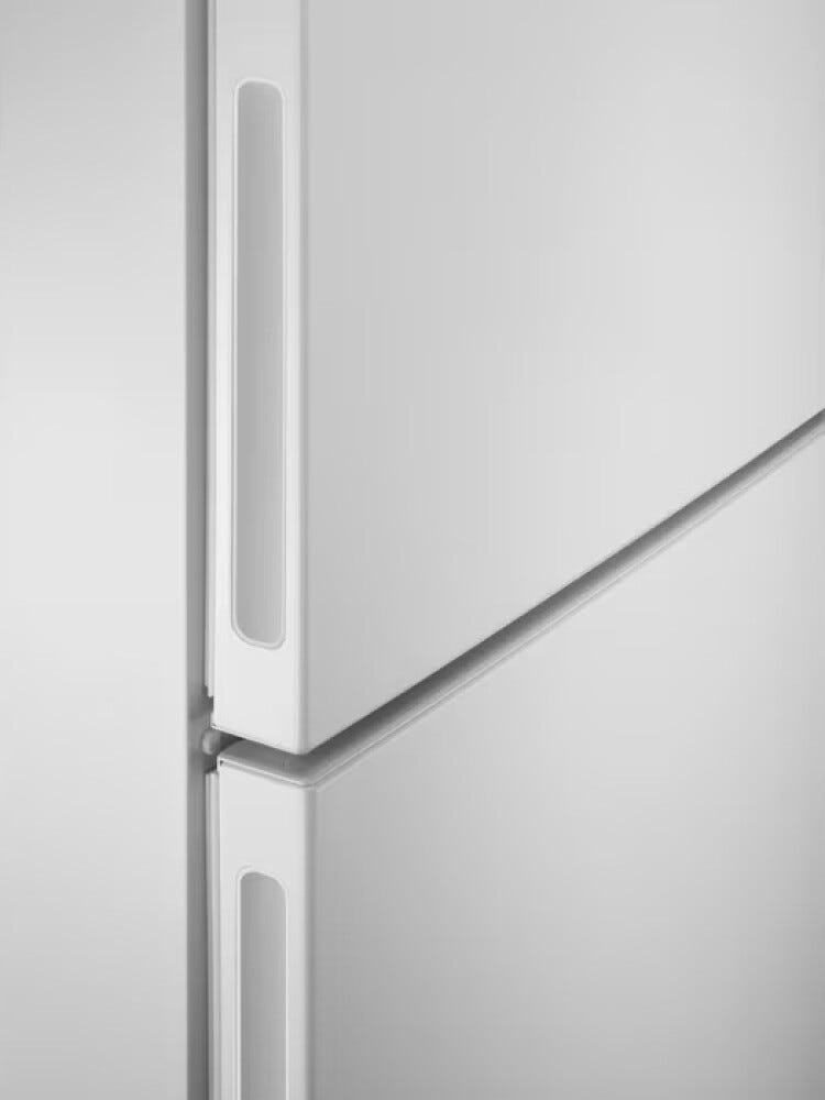 Electrolux LTB1AE28W0 Serie 500 ColdSense Frigorifero con congelatore a libera installazione cm. 55 h. 161 - lt. 244 - bianco
