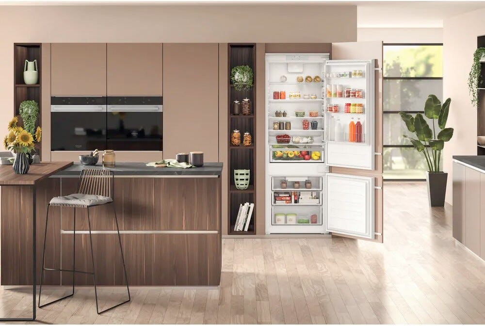 Hotpoint Ariston BCB 4020 E Frigorifero con congelatore da incasso cm. 69 h. 193 - lt. 400
