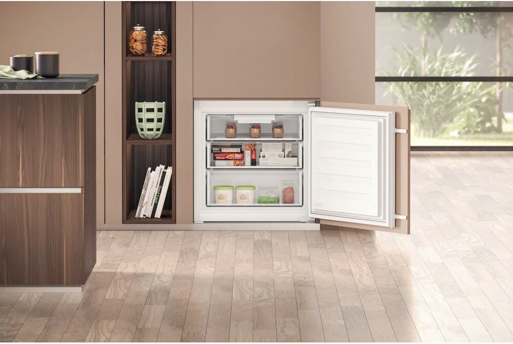 Hotpoint Ariston BCB 4020 E Frigorifero con congelatore da incasso cm. 69 h. 193 - lt. 400