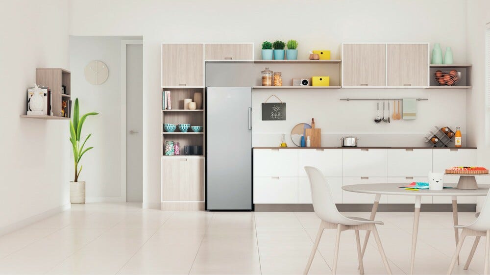 Indesit UI6 2 S Congelatore verticale a libera installazione cm. 60 h. 167 - lt. 245 - silver