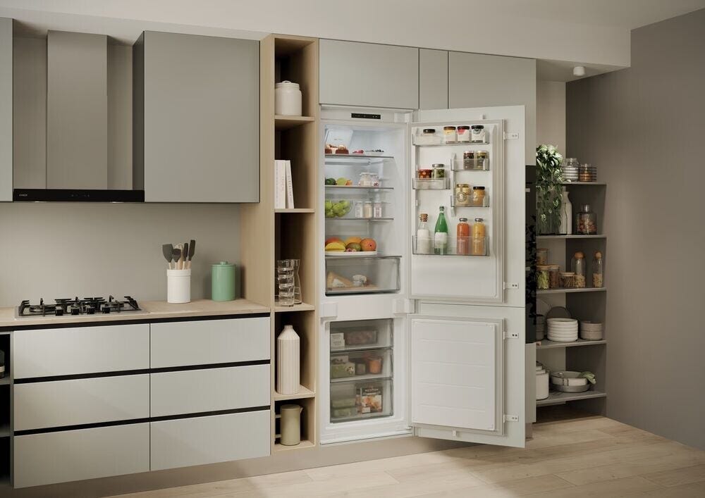 Candy CNBQL3518EV Fresco 400 Frigorifero con congelatore da incasso - cm. 54 h. 178 - lt. 268