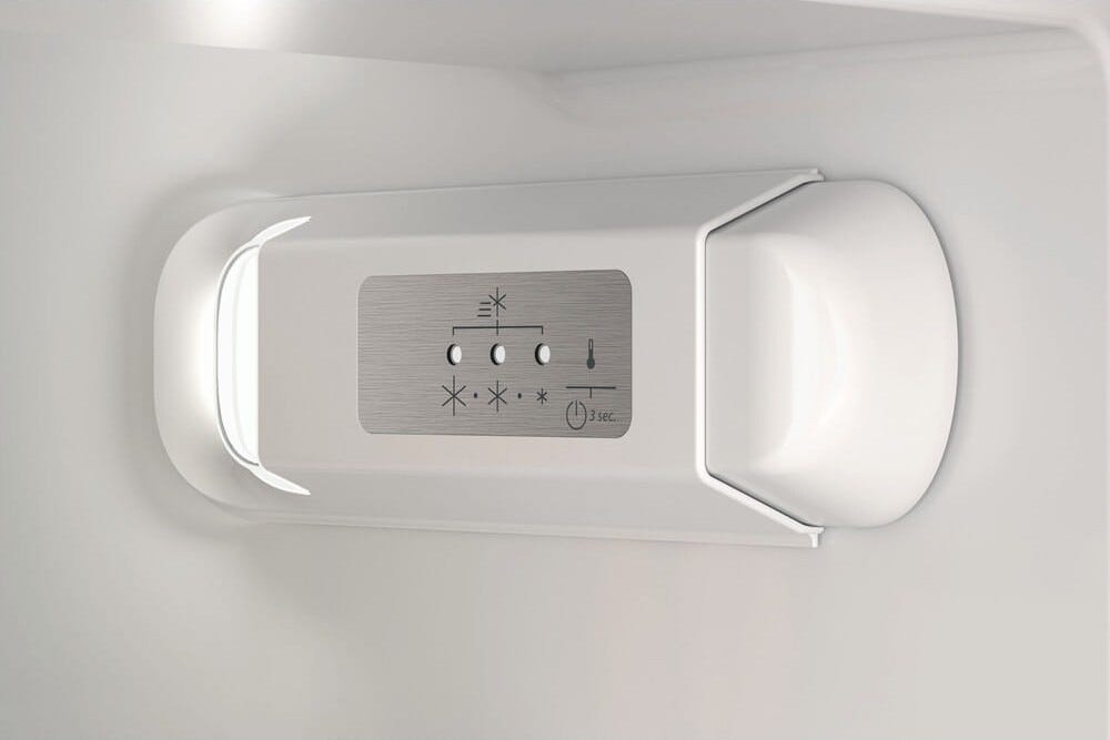 Hotpoint Ariston HAC20D011A1 Frigorifero con congelatore da incasso cm. 54 h. 193 - lt. 300