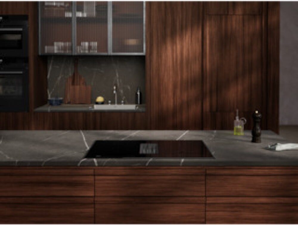 AEG TCH74B01FB . Piano cottura a induzione con cappa integrata, 4 zone cottura, 9 livelli di potenza, funzione Hob²Hood