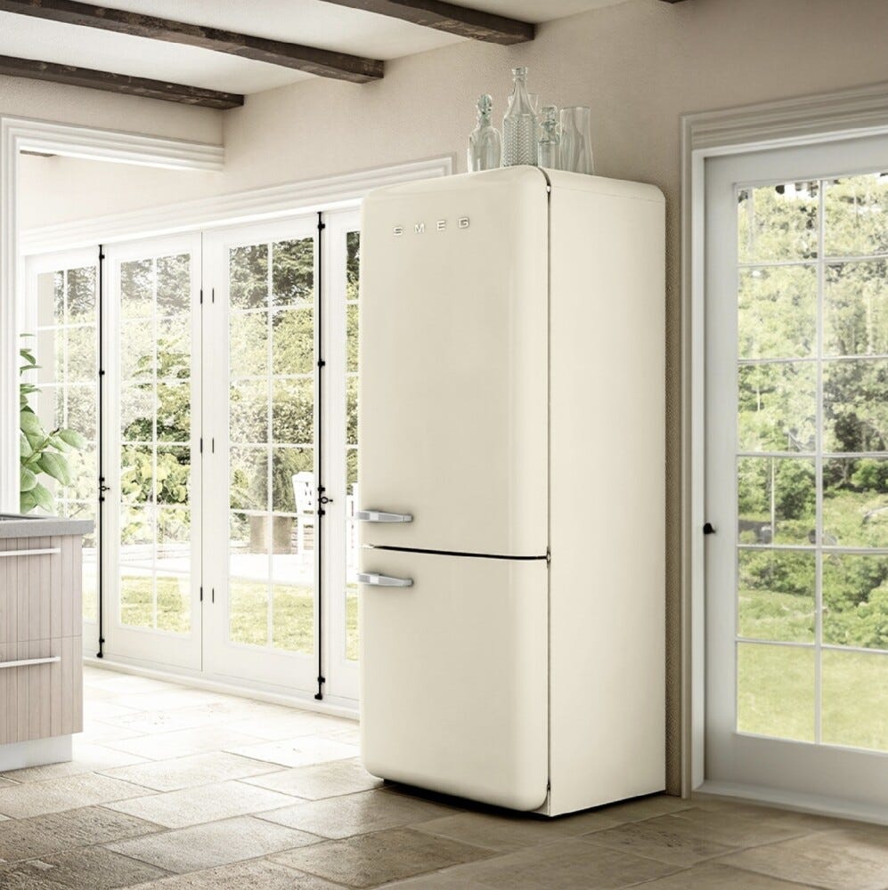 Smeg Selection FAB38LCR6 50's Style Frigorifero con congelatore a libera installazione cm. 71 h. 205 - lt. 481 - panna lucido
