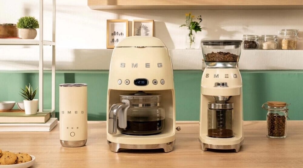 Smeg Selection MFF02CREU 50's Style Montalatte elettrico 120 ml. - panna lucido