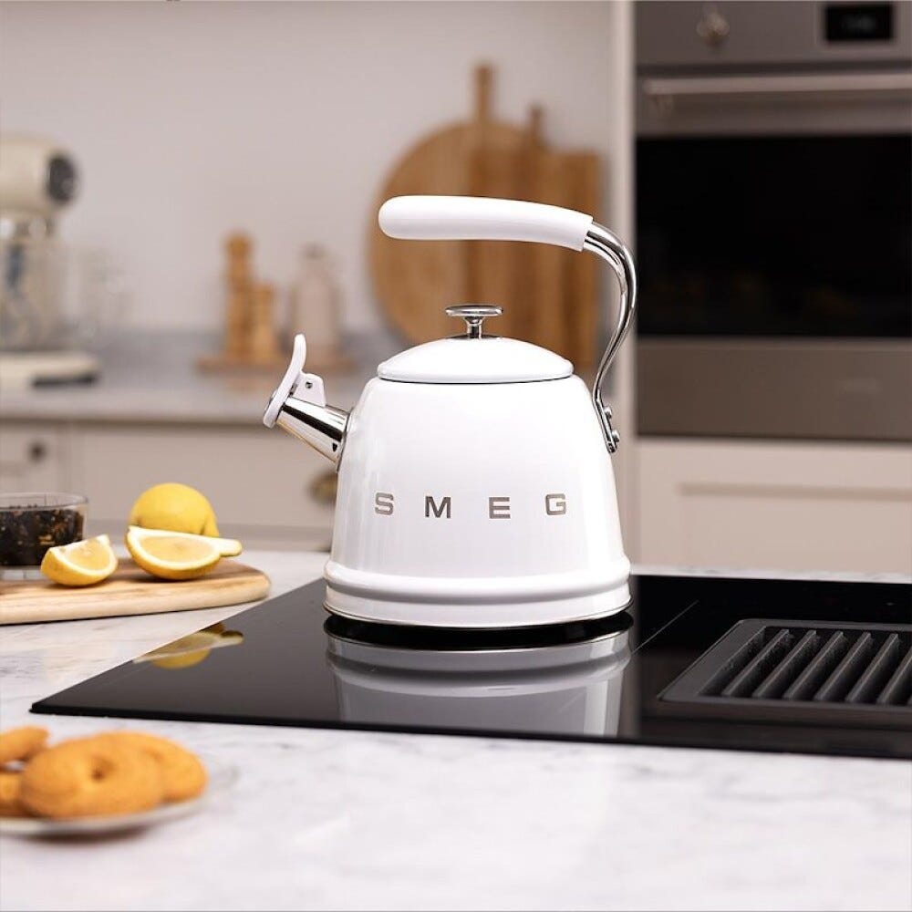 Smeg Selection WKF01WH 50's Style Bollitore per piano cottura 2,3 l - bianco lucido