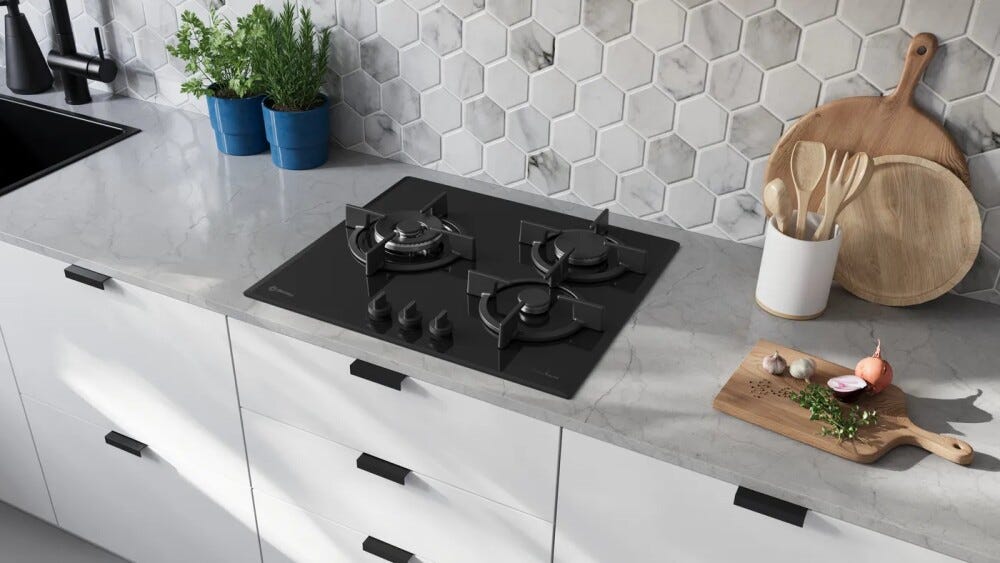 Balay 3ETG663RN Piano cottura a gas, cm. 60, 3 zone con bruciatore wok, cristallo nero temperato