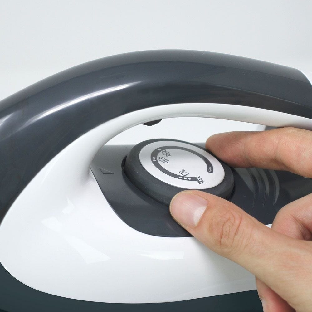polti VS10.12 Ferro generatore di vapore ad autonomia illimitata con serbatoio separato da 1,5 L per stiratura rapida e semplice.