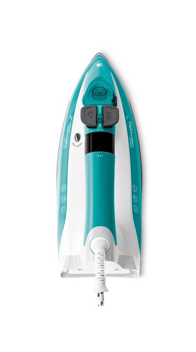 polti QS210 Ferro da stiro a vapore con tecnologia avanzata e design innovativo per una stiratura facile e veloce.