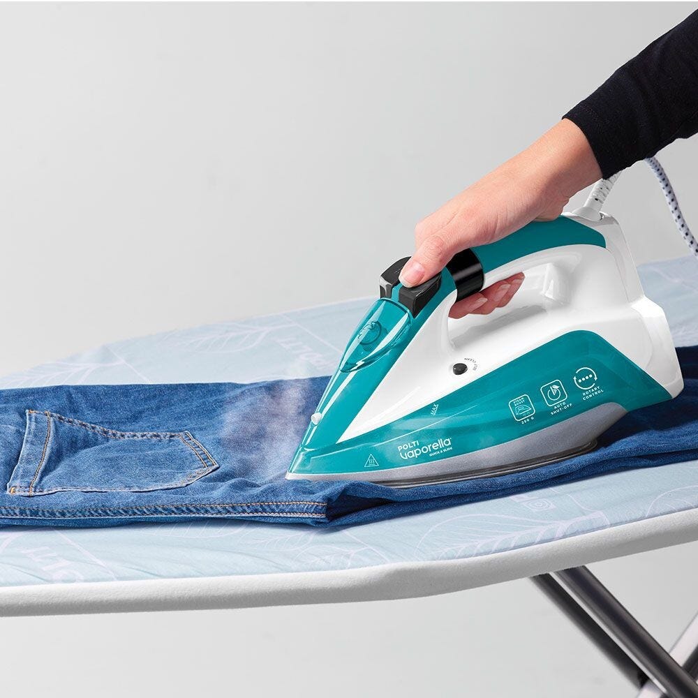 polti QS210 Ferro da stiro a vapore con tecnologia avanzata e design innovativo per una stiratura facile e veloce.