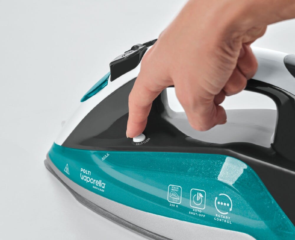 polti QS220 Ferro a vapore con display digitale e Rotary Control, adatto per tutti i tessuti.