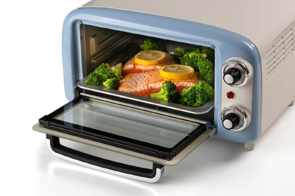 Ariete 3919/05 Forno elettrico vintage con capacità di 10L e potenza di 800W, ideale per cucinare e scaldare vari piatti.