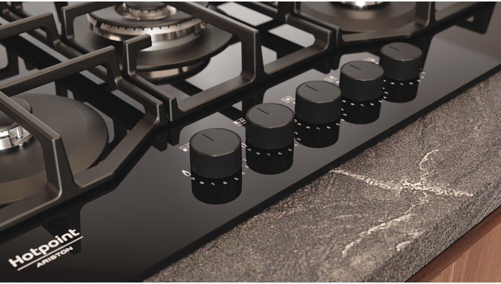 Hotpoint Ariston HAGS 72F/BK 1 Piano cottura cm. 73, 5 fuochi gas, griglie in ghisa, vetro nero