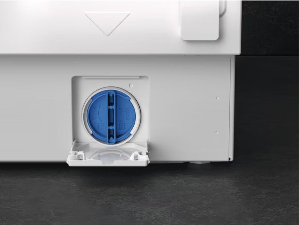 AEG L6SE74ABL serie 6000 Lavatrice slim a carica frontale, 7 kg, centrifuga 1400 giri, profondità 44,3 cm., nero