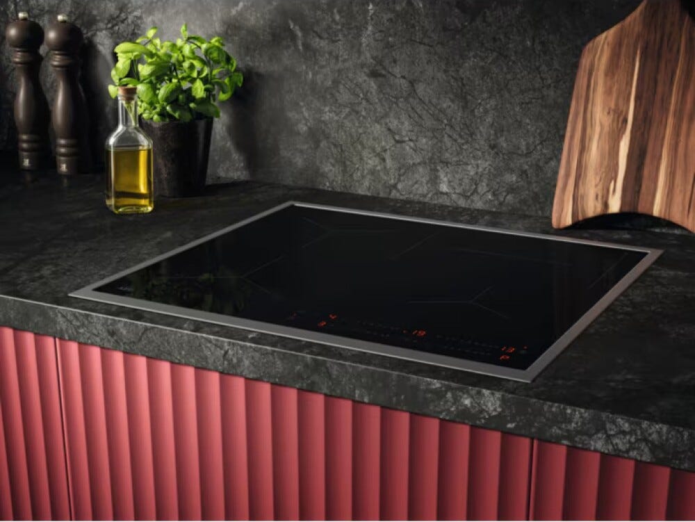 AEG TO64IC0CXB serie 5000 Piano cottura a induzione, cm. 60, 4 zone cottura, funzione Hob²Hood, design slimfit, comandi slider, vetroceramica nero