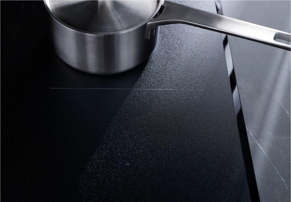 AEG TII84B10FZ serie 7000 senseboil Piano cottura a induzione, cm. 80, 4 zone cottura, funzioni bridge e Hob2Hood, vetro nero opaco, SaphirMatt