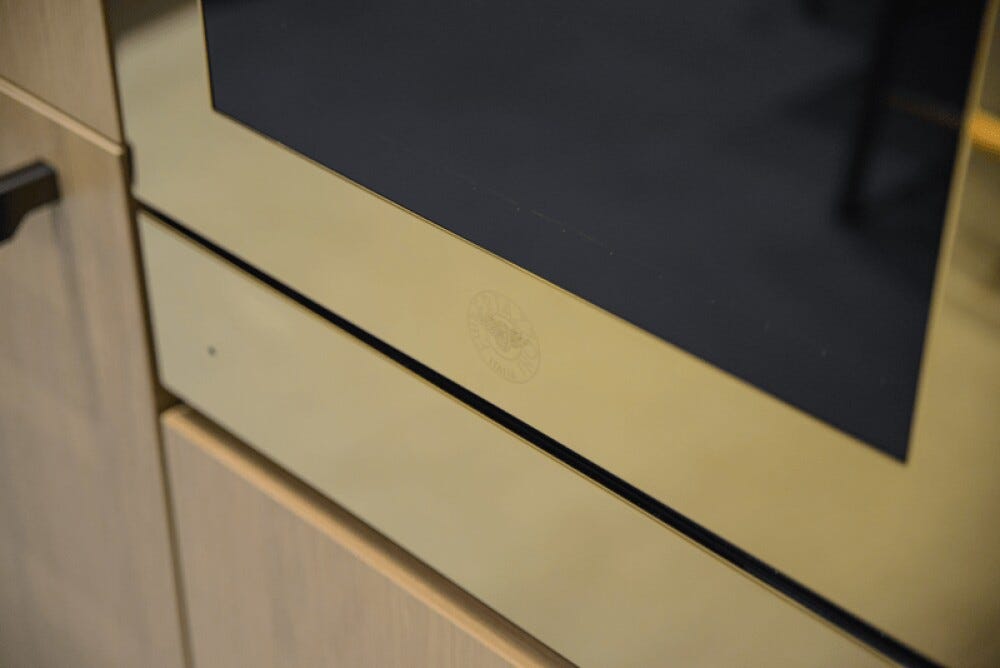 Bertazzoni FMOD6117CTG3 Modern Forno elettrico pirolitico 60 cm, 76 L, Total Steam, Pirolitico, Air Fry, oro specchio