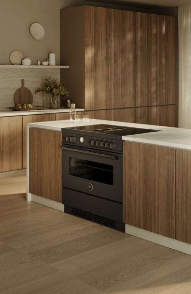 Bertazzoni MASCH94I1ENET Master Cucina da accosto 90 cm, piano a induzione, forno 103 L e cappa integrata, nero opaco