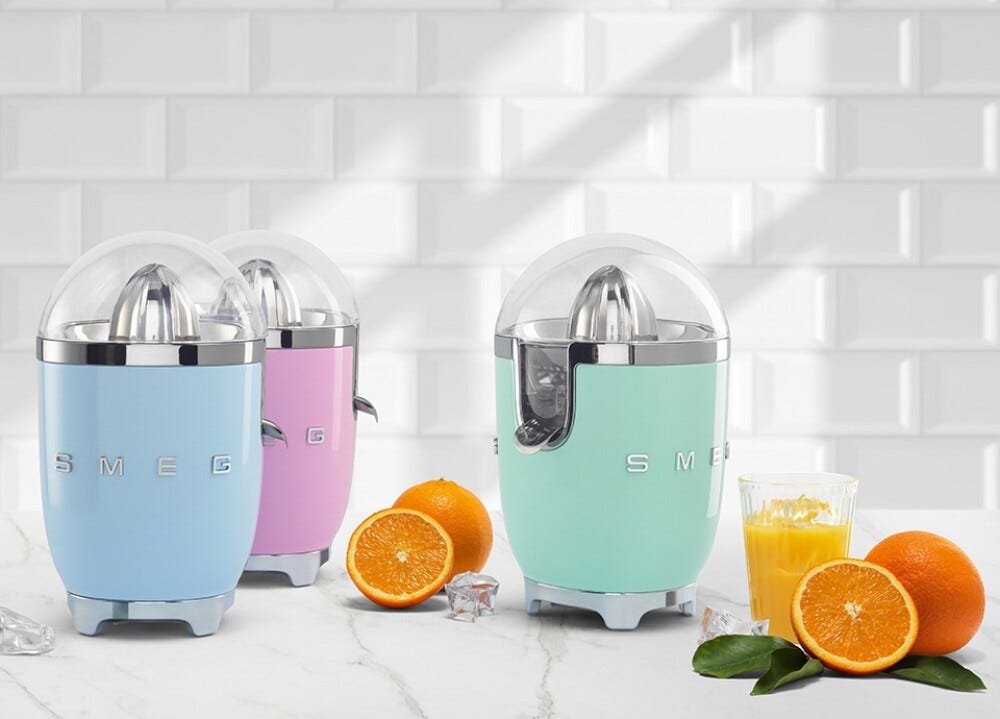 Smeg Selection CJF11PBEU 50's Style Spremiagrumi, azzurro lucido