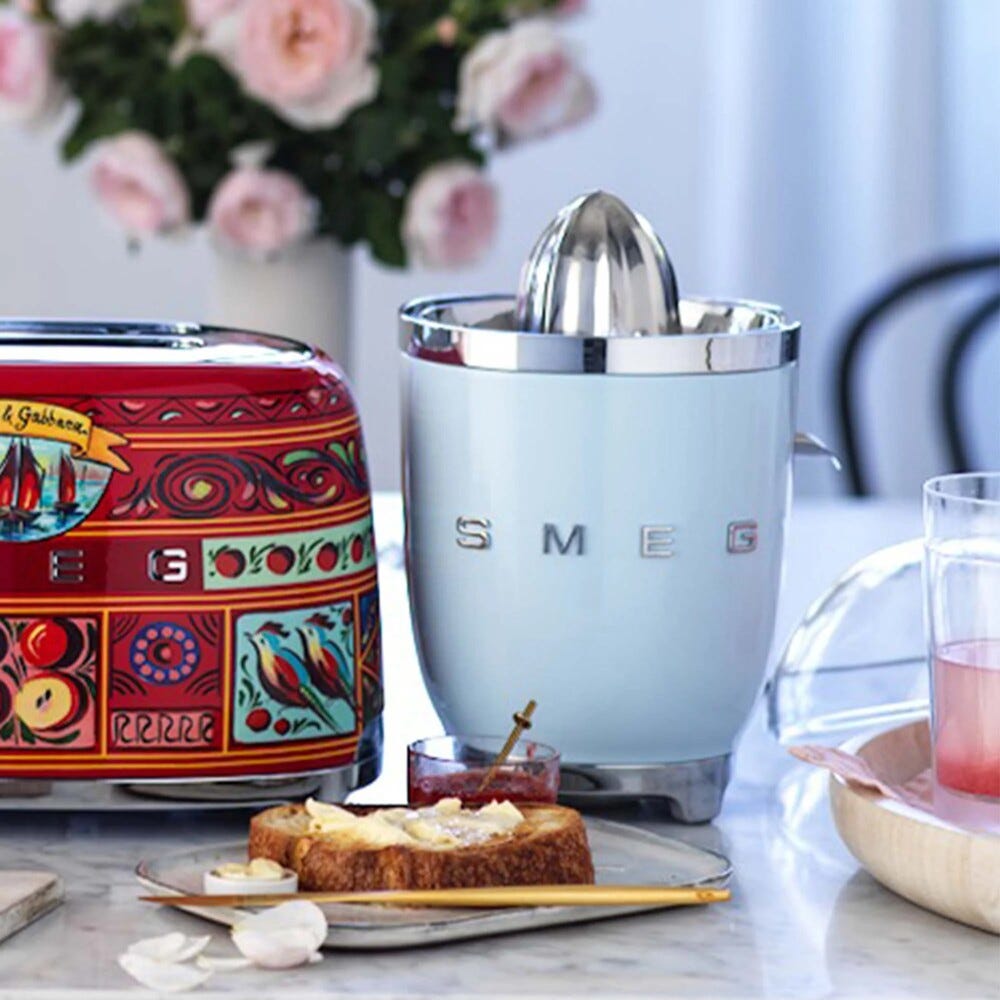 Smeg Selection CJF11PBEU 50's Style Spremiagrumi, azzurro lucido