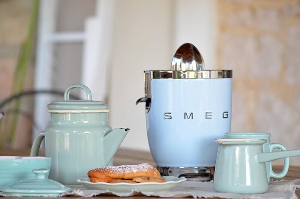 Smeg Selection CJF11PBEU 50's Style Spremiagrumi, azzurro lucido