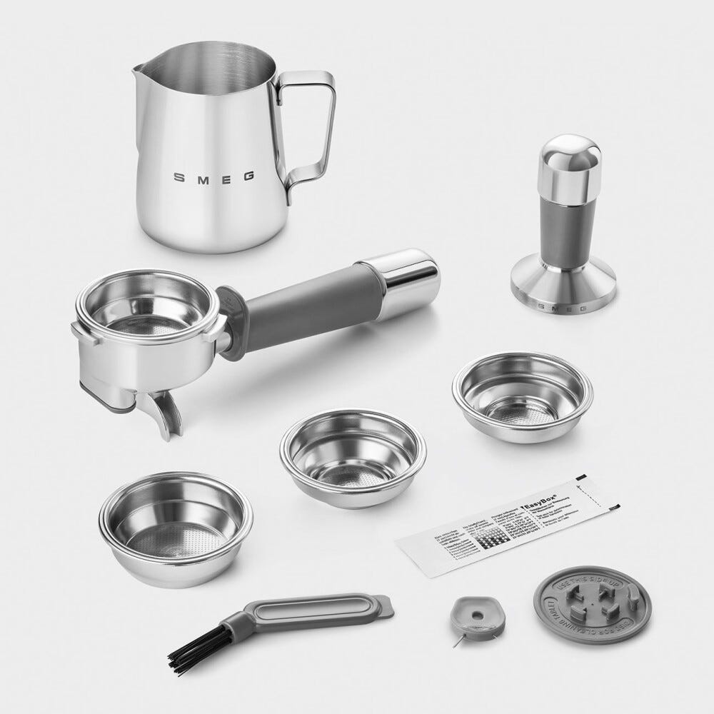 Smeg Selection EGF03BLMEU 50's Style Macchina per caffè espresso manuale, macinacaffè integrato, nero opaco