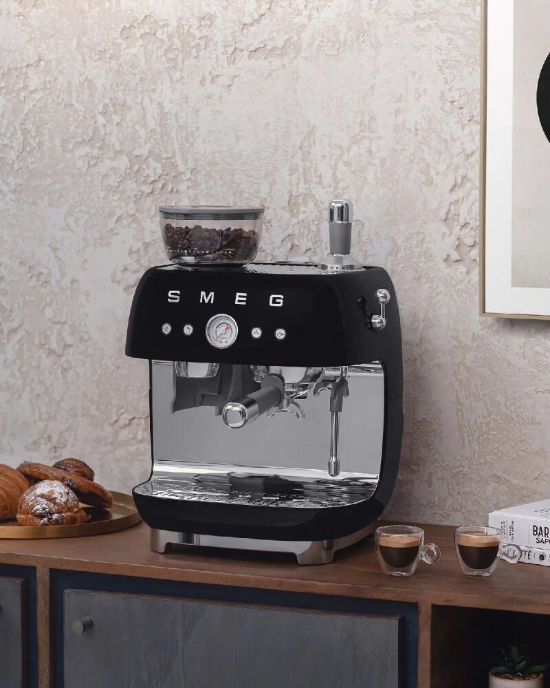 Smeg Selection EGF03BLMEU 50's Style Macchina per caffè espresso manuale, macinacaffè integrato, nero opaco