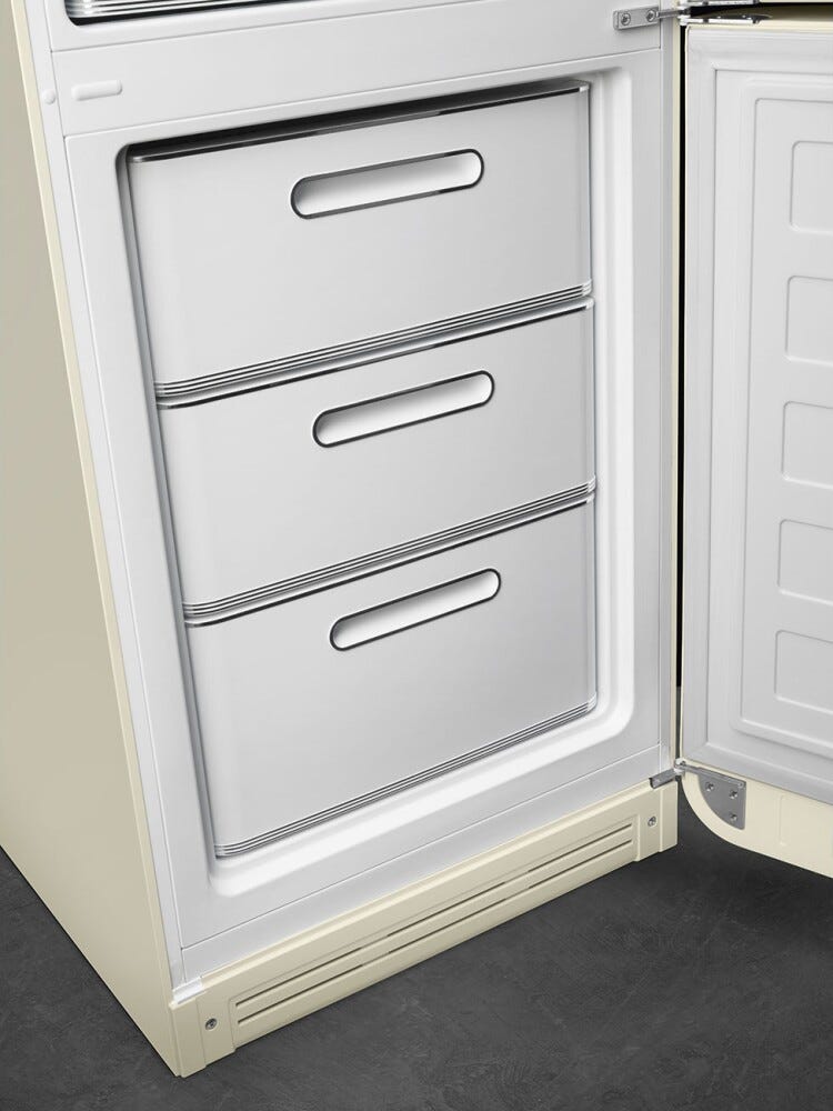 Smeg Selection FAB32RCR6 50's Style Frigorifero con congelatore a libera installazione cm. 60, altezza 197, 331 litri, cerniere dx, panna lucido