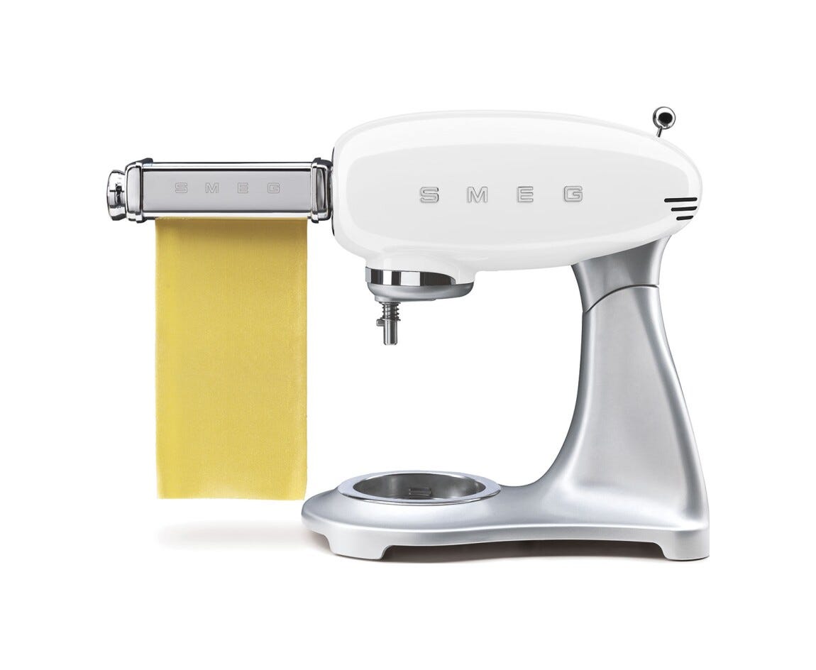 Smeg Selection SMF04WHEU 50's Style Impastatrice, ciotola da 4,8 litri, 800 W, silver, bianco lucido