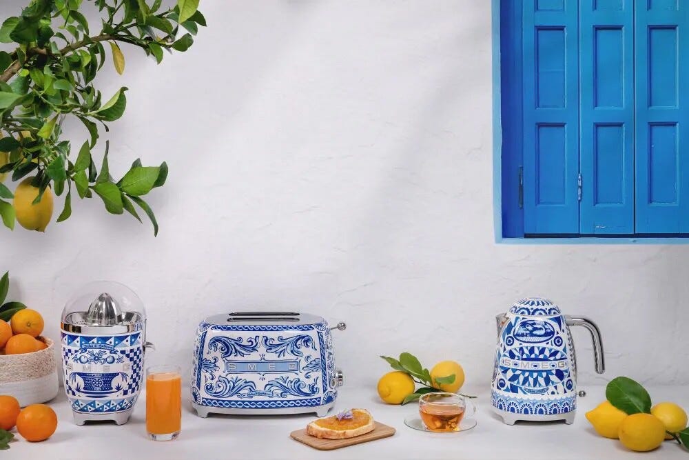 Smeg Selection TSF01DGBEU 50's style, Blu mediterraneo Tostapane 2 fette, 6 livelli di tostatura, decorato lucido