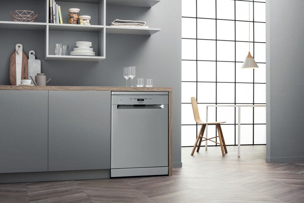 Hotpoint Ariston HA4FFB14BX Lavastoviglie cm. 60, 14 coperti, motore inverter, Flexiload, inox