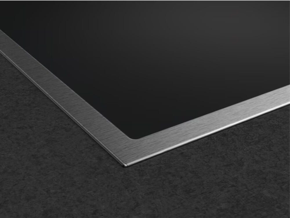 AEG OIO74B00UB serie 6000 Piano cottura a induzione cm. 70, 4 zone cottura, funzioni bridge e Hob²Hood, cornice inox, vetroceramica nero
