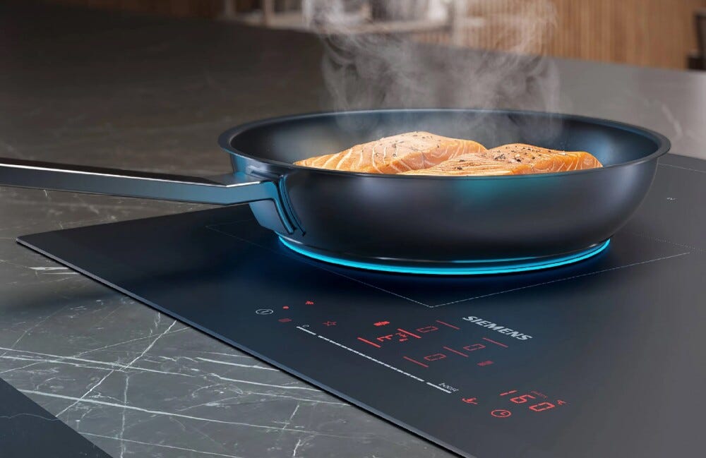 Siemens ED81AHQ26E iQ500 Piano cottura a induzione cm. 80 con cappa integrata, 4 zone cottura, potenza max. 622 m3/h, 2 combizone, Home Connect, vetroceramica nero opaco
