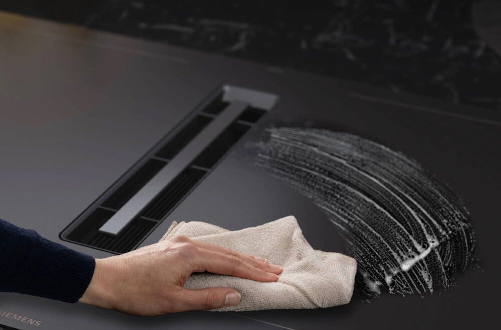Siemens ED81AHQ26E iQ500 Piano cottura a induzione cm. 80 con cappa integrata, 4 zone cottura, potenza max. 622 m3/h, 2 combizone, Home Connect, vetroceramica nero opaco