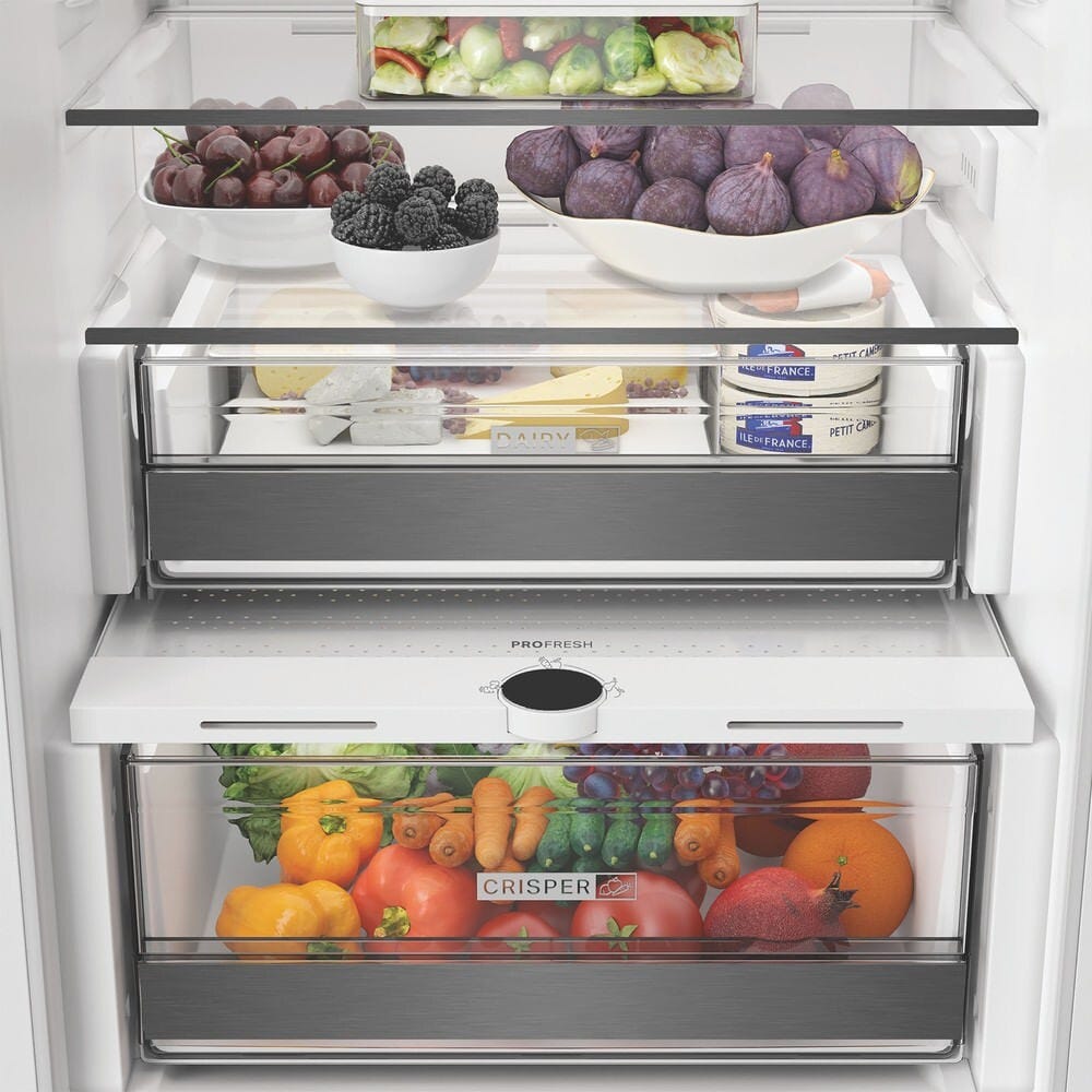 Whirlpool WHK2 5292 B4E Frigorifero con congelatore da incasso cm. 54, capacità 270 litri, Total No Frost, 6° Senso