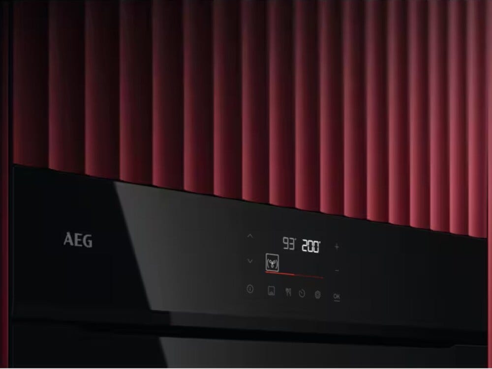 AEG NBU5A43PB serie 5000 Forno elettrico multifunzione, cm. 60, 72 litri, pulizia aqua cleaning, AirFry, classe A++, nero