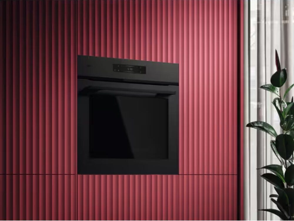 AEG NBU7A62KT serie 7000 72 litri, forno elettrico multifunzione, cm. 60, display Touch-screen, pulizia Aqua Cleaning, cottura assistita, WiFi, classe A+, nero opaco