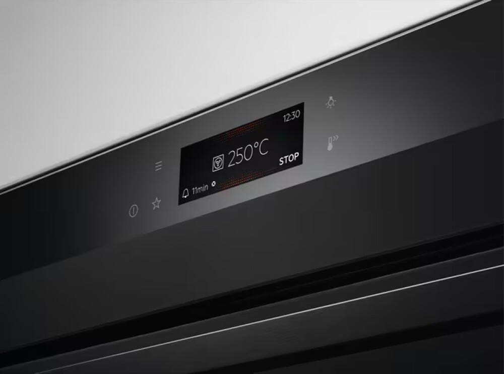 AEG NBU7A62KT serie 7000 72 litri, forno elettrico multifunzione, cm. 60, display Touch-screen, pulizia Aqua Cleaning, cottura assistita, WiFi, classe A+, nero opaco