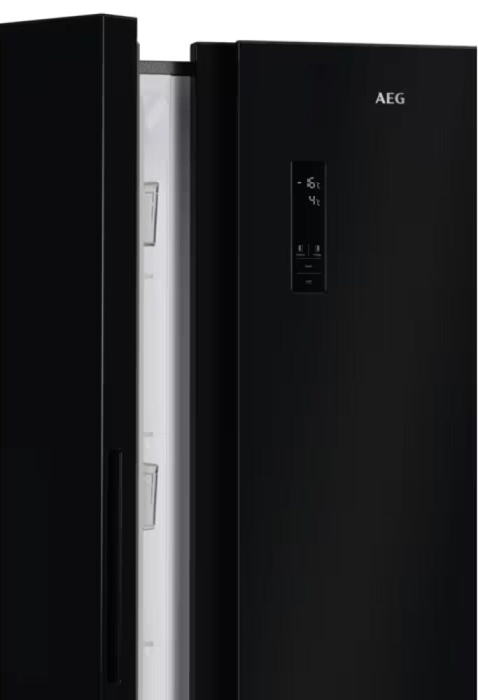 AEG TX6MR531EE serie 6000 Frigorifero con congelatore side by side, cm. 91, altezza 177, 532 litri, TwinTech, Total No Frost, FastFreeze, display a LED touch, nero