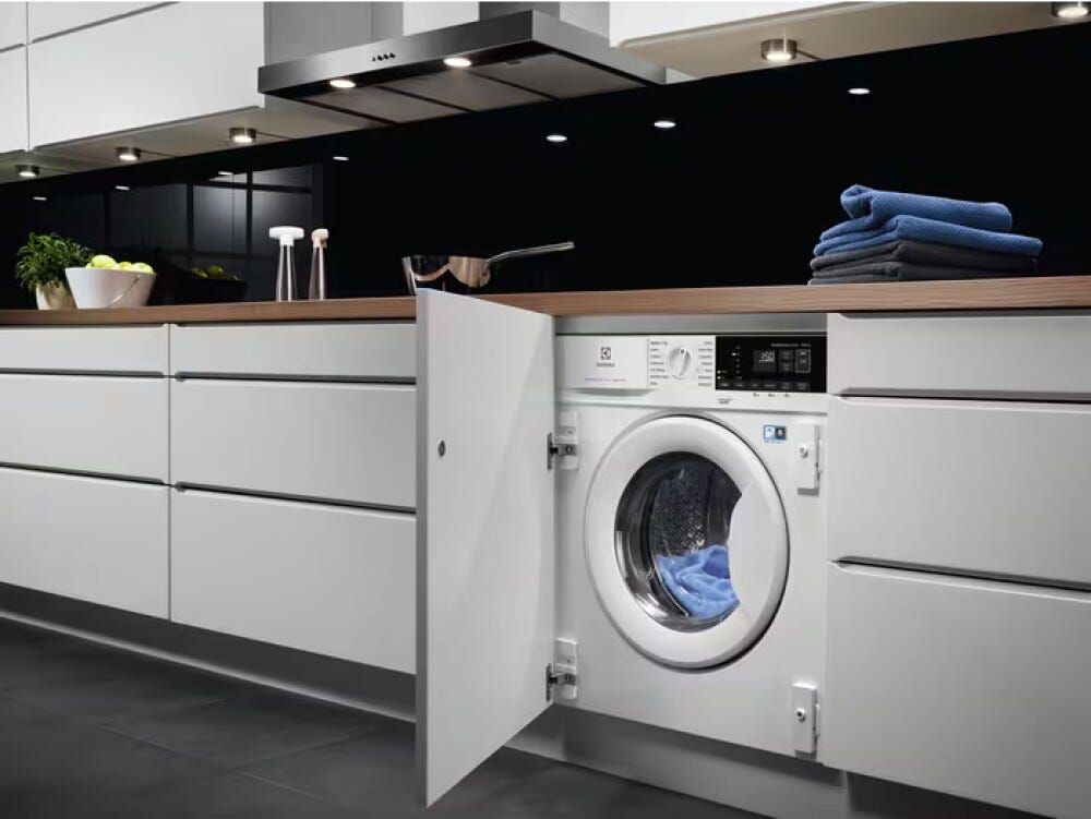 Electrolux EW7W84BDBI serie 700 Lavasciuga da incasso cm. 60, lavaggio 8 kg, asciugatura 4 kg, 1600 giri rpm, programma a Vapore, SensiCare