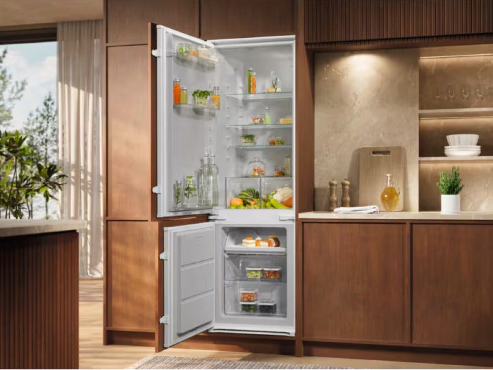 Electrolux KNA6LE18T serie 600 Frigorifero con congelatore da incasso cm. 54, altezza 178, 271 litri, FastFreeze, LowFrost, cerniere sx, reversibile